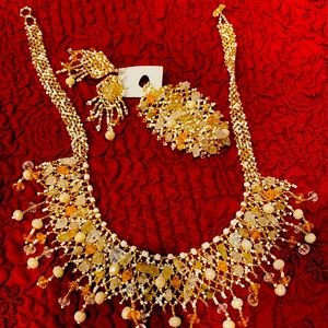 Hand made fashion necklace